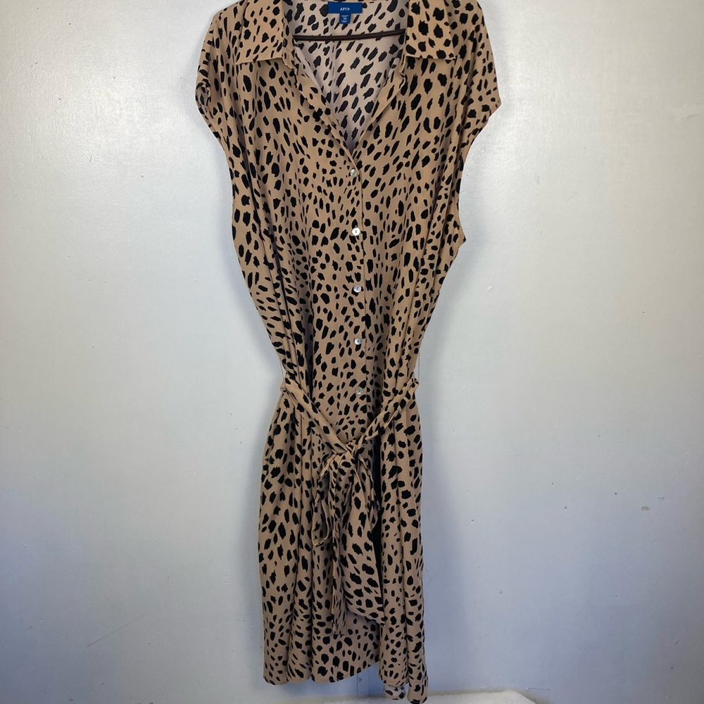APR 9 Dress. - Picture 1 of 6